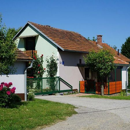 Holiday Home Maderka Stridóvár Kültér fotó