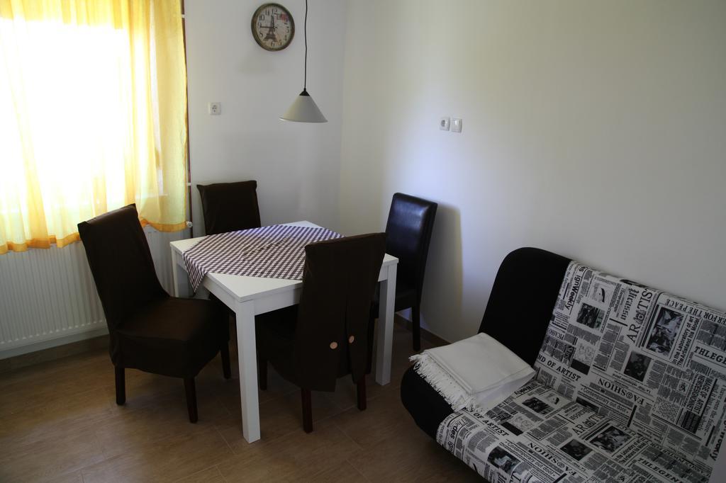 Holiday Home Maderka Stridóvár Kültér fotó