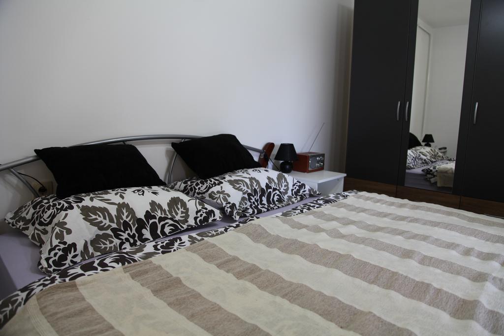 Holiday Home Maderka Stridóvár Kültér fotó