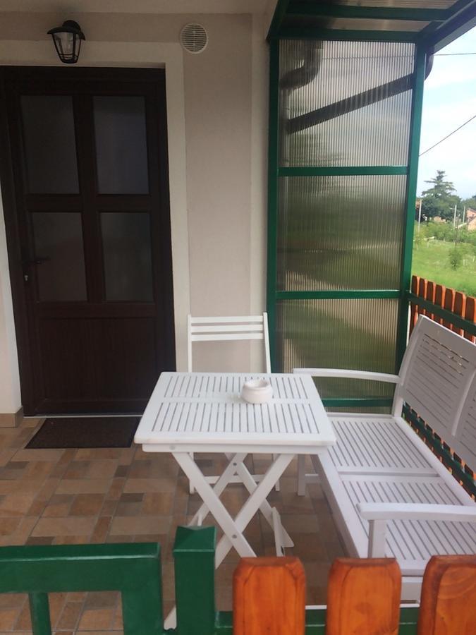 Holiday Home Maderka Stridóvár Kültér fotó